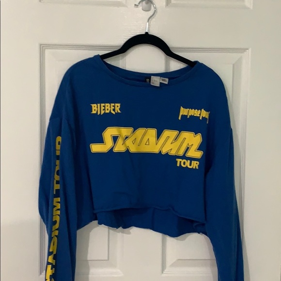 H&M Tops - Justin Bieber Stadium Tour Cropped Longsleeve